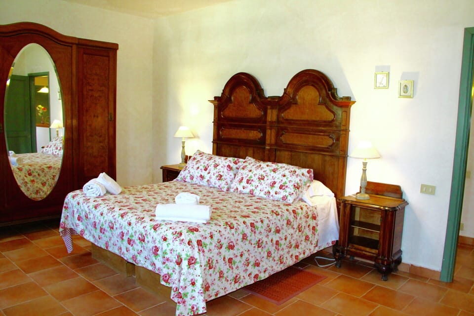 House | 2 bedrooms, bed sheets
