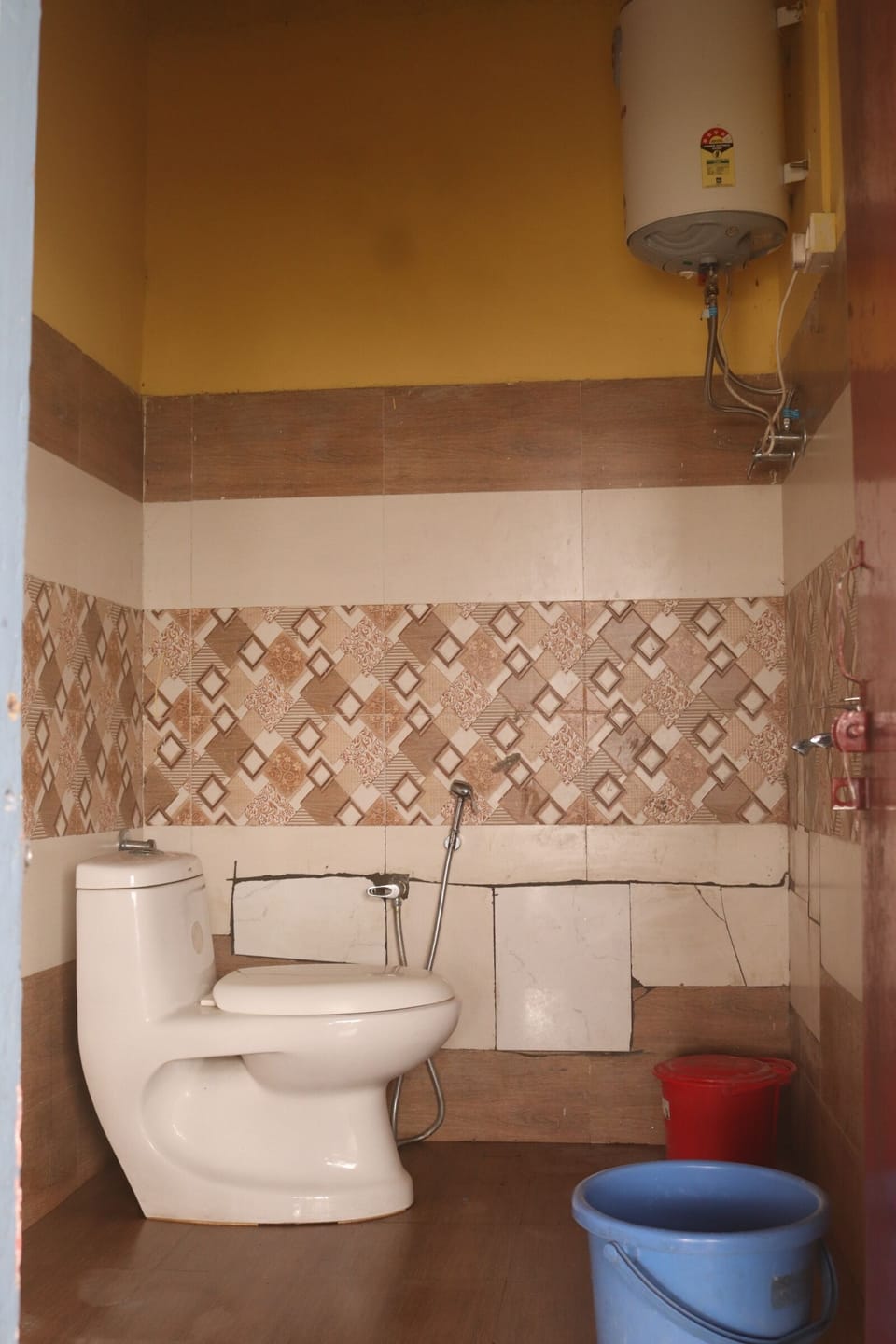 Shared Dormitory | Bathroom | Shower, free toiletries, towels