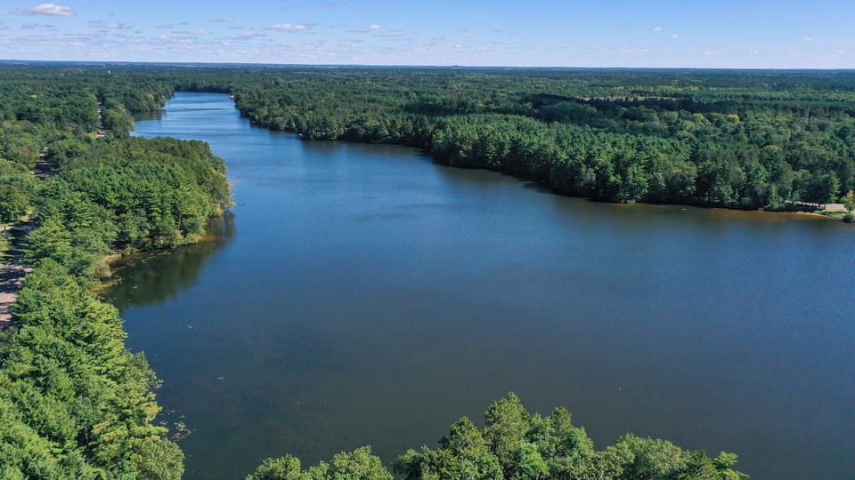 Your cabin retreat just moments from the lake