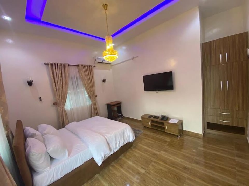 Deluxe Room, Balcony, City View | Desk, laptop workspace, free WiFi