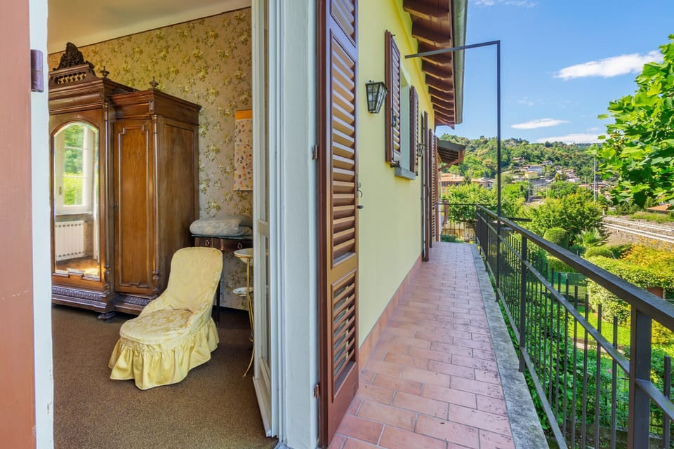 House | Balcony