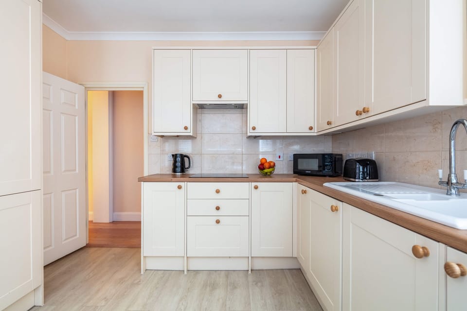 3 bedrooms, iron/ironing board, free WiFi