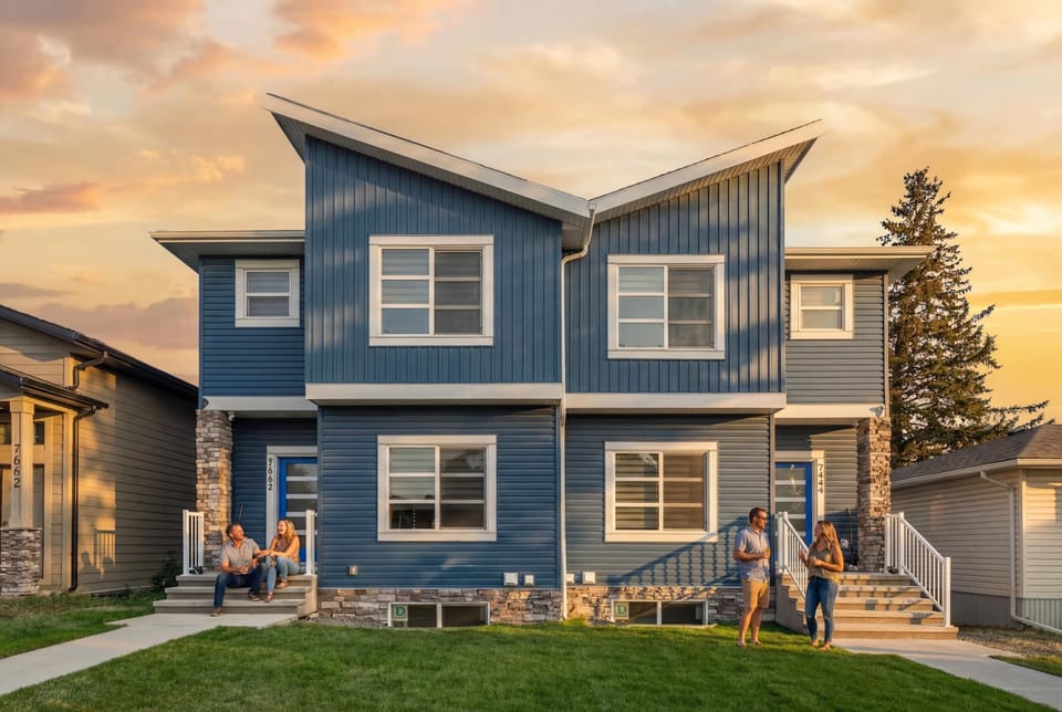 * Please note: This unit has a max. occupancy of 8 guests. (Do you have more than 8 guests? Book the other side of the duplex and stay together!) Both units can sleep a total of 16 guests!