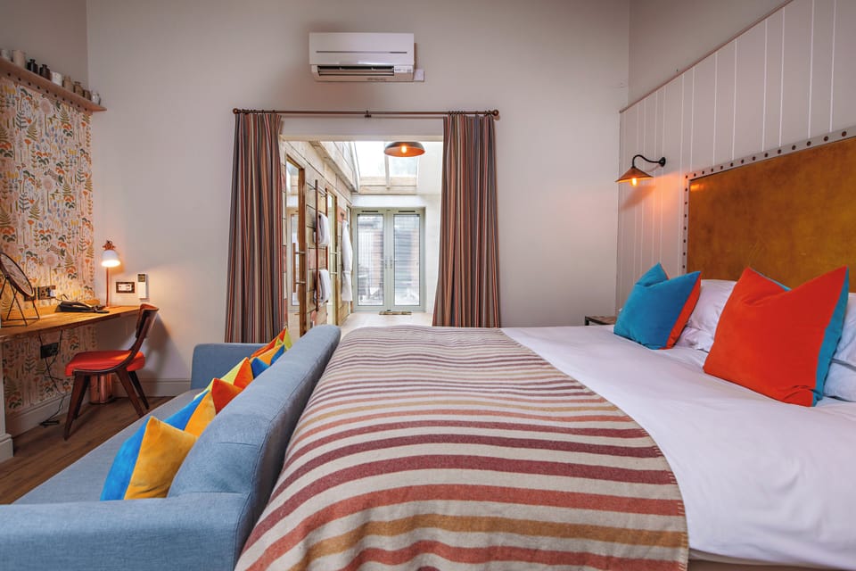 Suite | Free WiFi