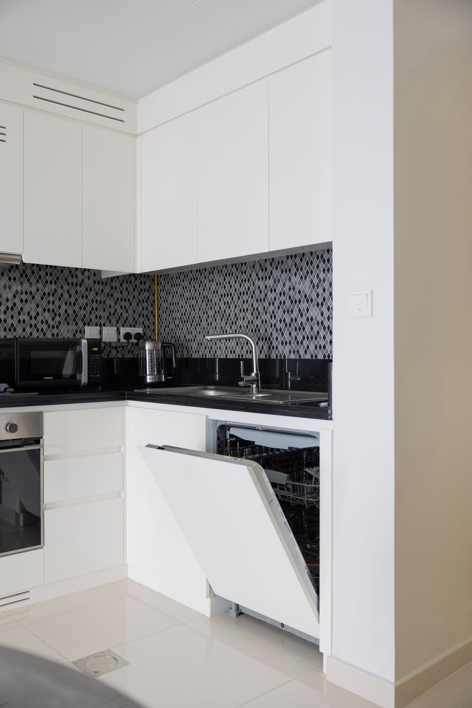2 bedrooms, iron/ironing board, free WiFi