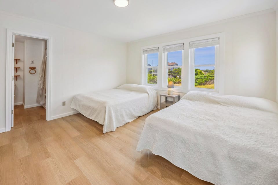 Surf or Sound Realty - 1214 - Dream Gables - Bedroom 2 -1