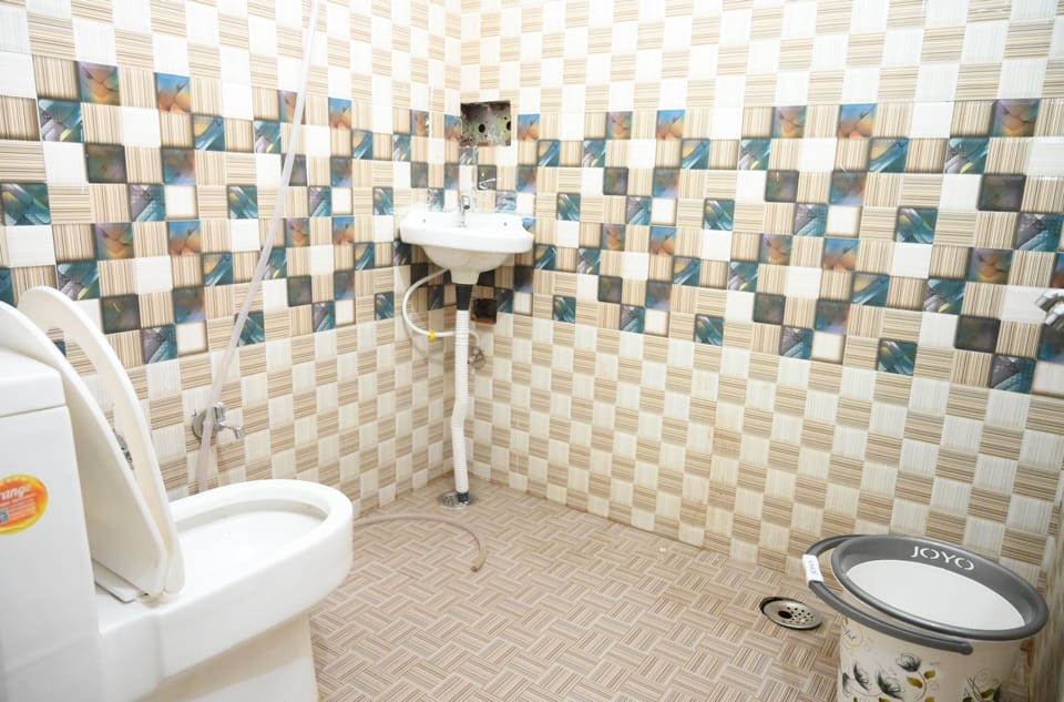 Deluxe Double Room | Bathroom