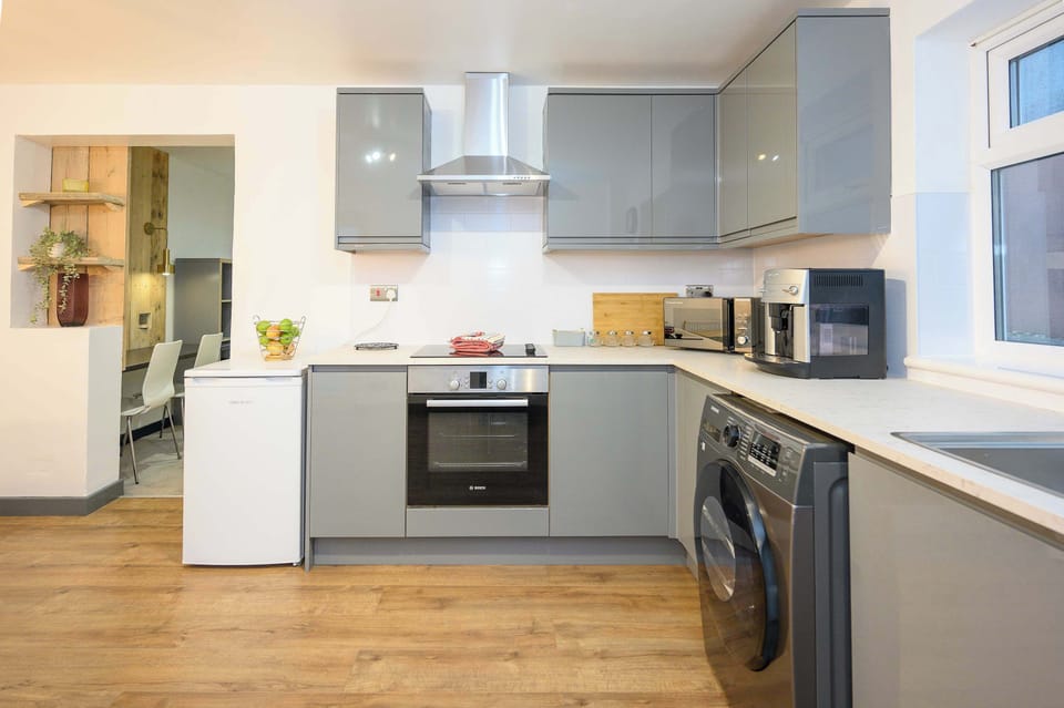 Well equipped spacious kitchen