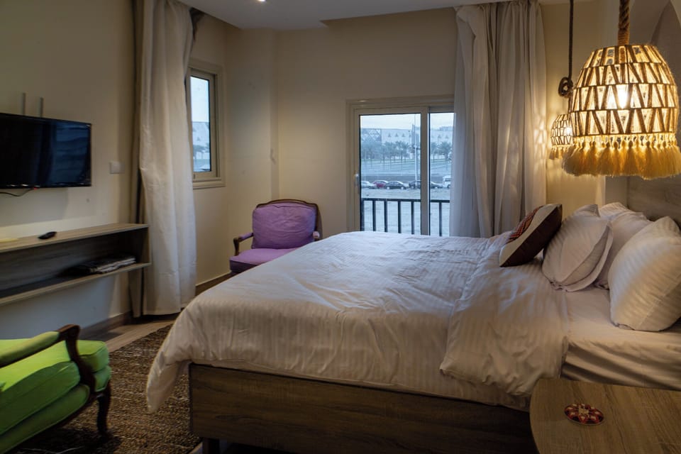 Basic Double Room | In-room safe, soundproofing, free WiFi