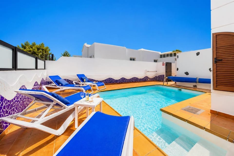 Private pool and terrace