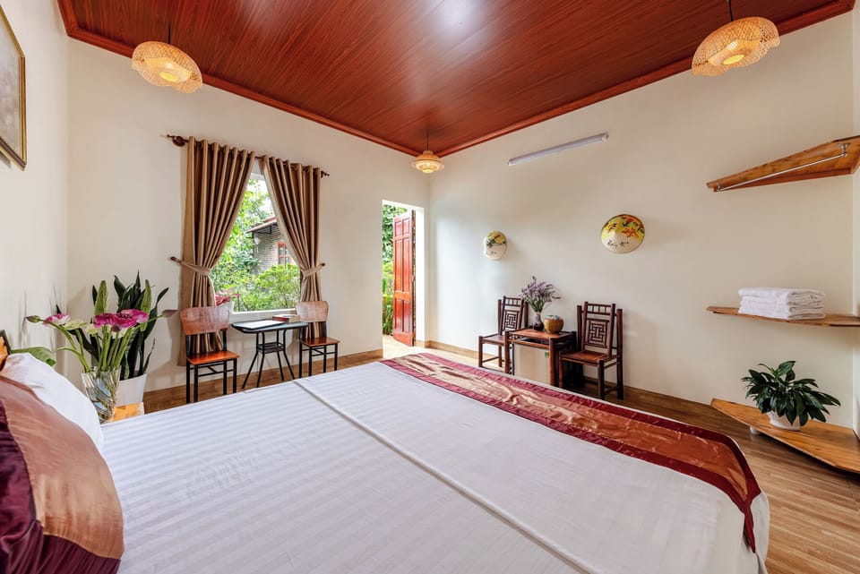 Deluxe Double Room | Laptop workspace, soundproofing, free WiFi