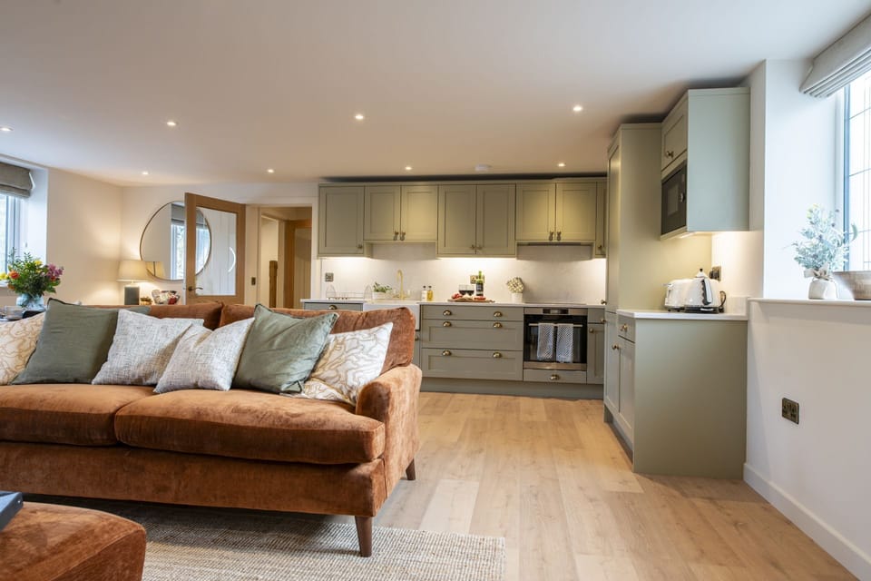 Ground floor: Let someone cook up a storm in the kitchen whilst you put your feet up
