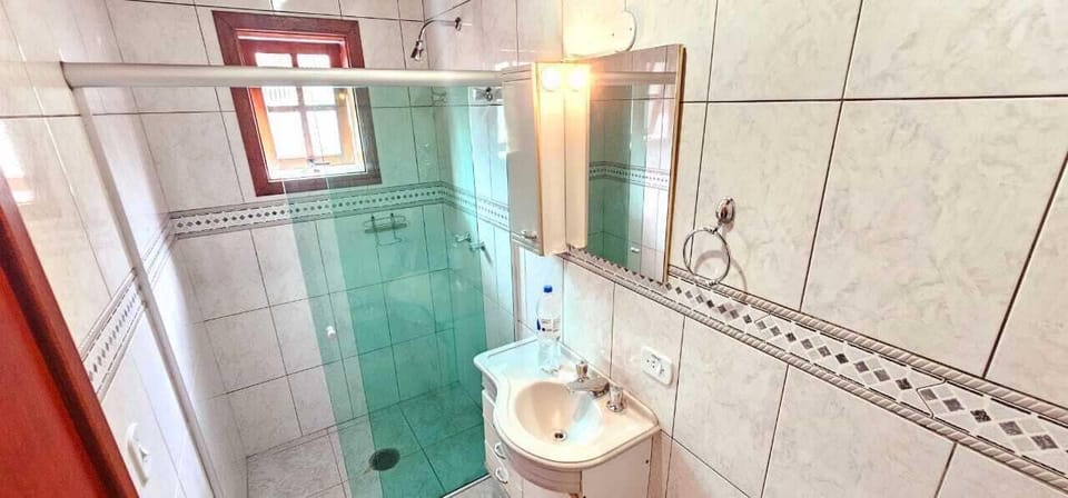 Shower, towels, soap, shampoo