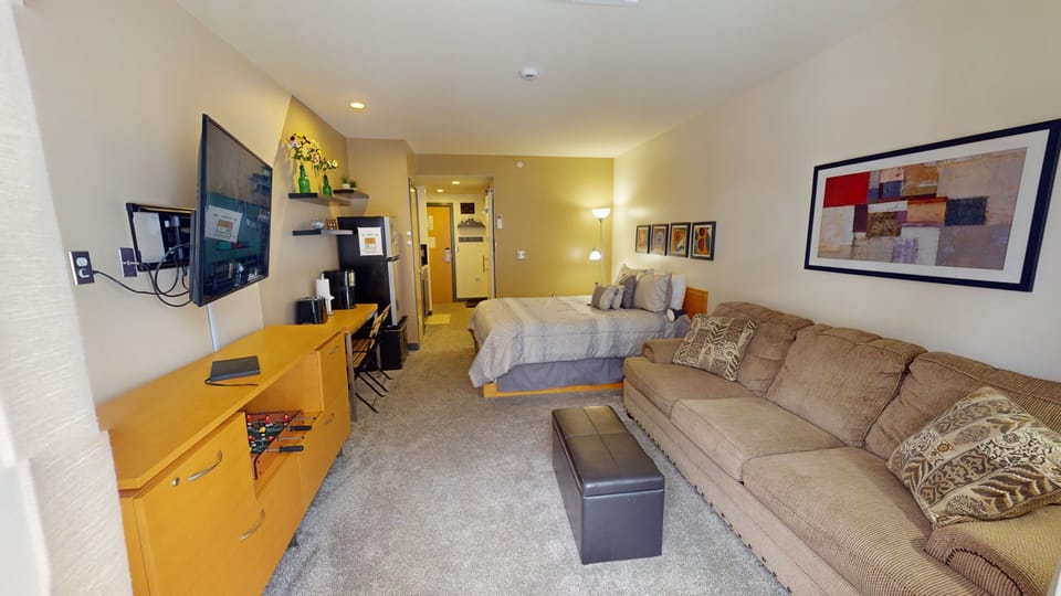 Furniture, Indoors, Living Room, Couch, Table