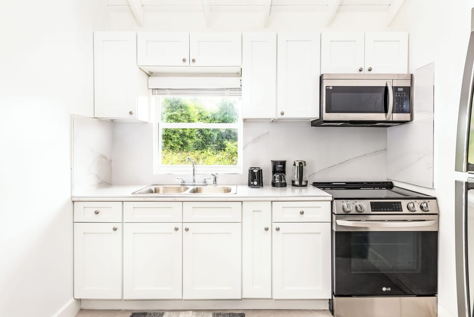 Apartment, 2 Bedrooms | Private kitchen | Electric kettle