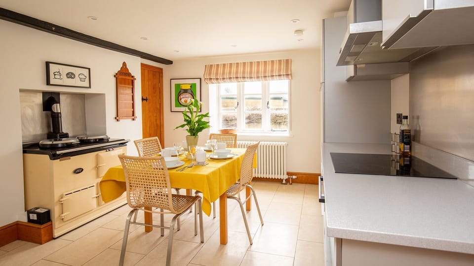 Serve breakfast in the kitchen (please note, the AGA is not currently in use)