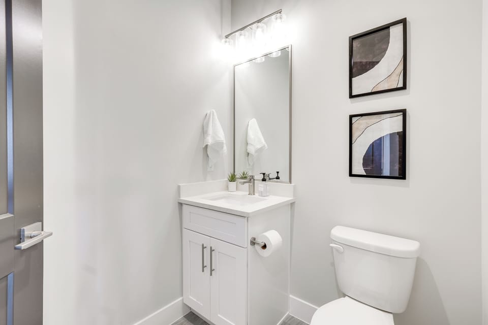 Half Bathroom | 1st Floor
