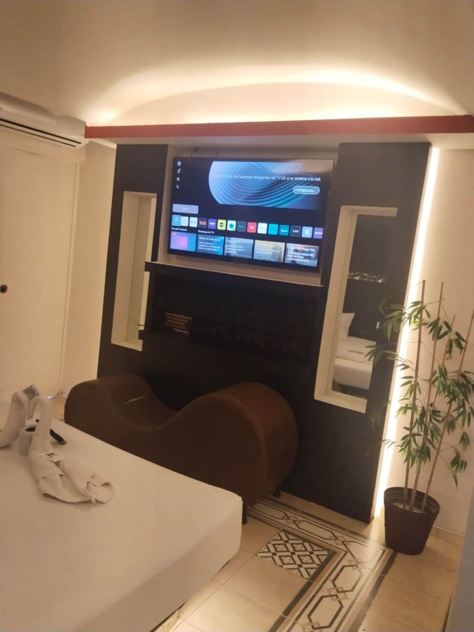WiFi (free)