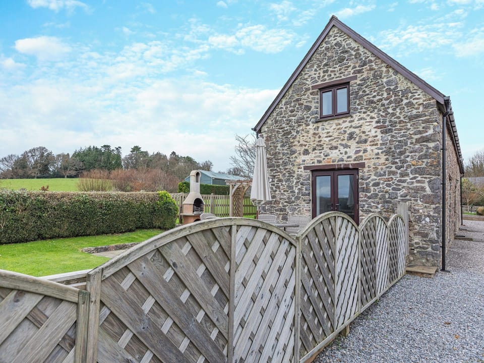 Exterior | Woodpecker Barn, Ipplepen
