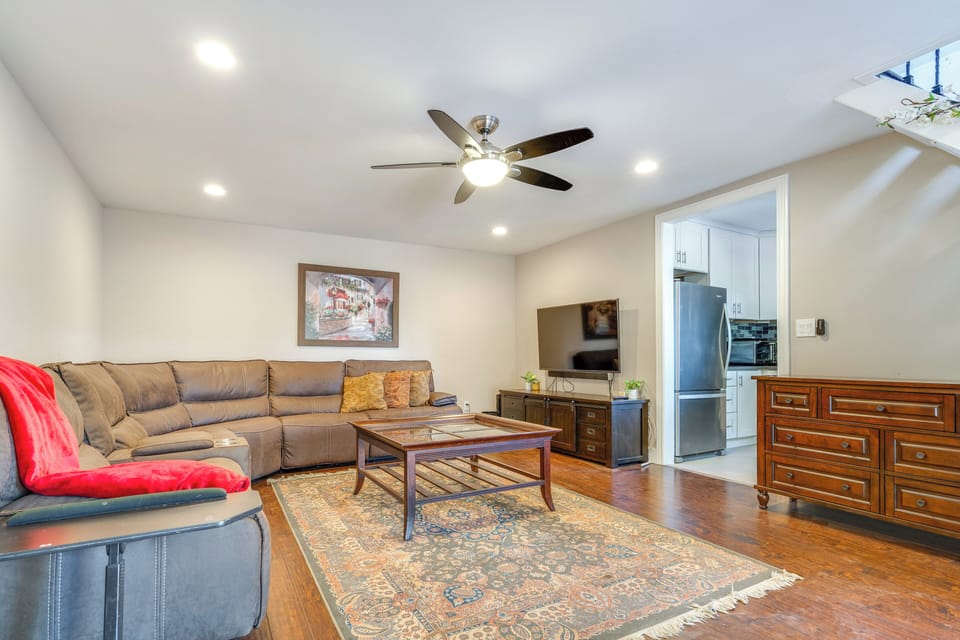 Living Area | Smart TV | Free WiFi