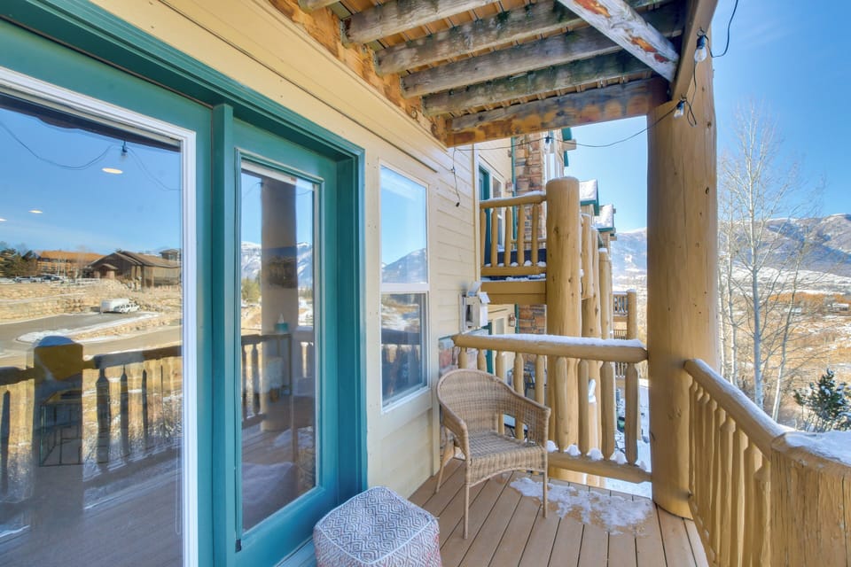 Balcony w/ Seating | 2nd Floor
