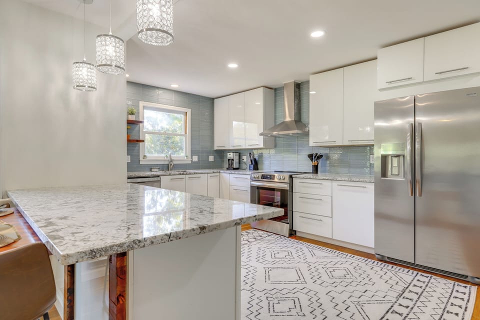 Kitchen | Microwave | Dishwasher