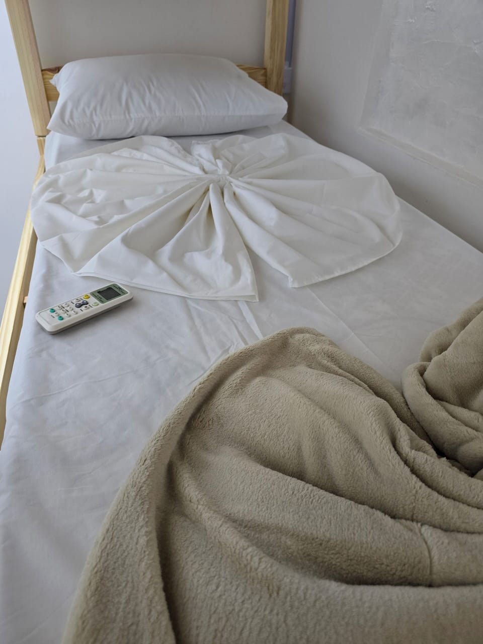 Basic Shared Dormitory, Mixed Dorm, Non Smoking | Hypo-allergenic bedding, blackout drapes, free WiFi, bed sheets