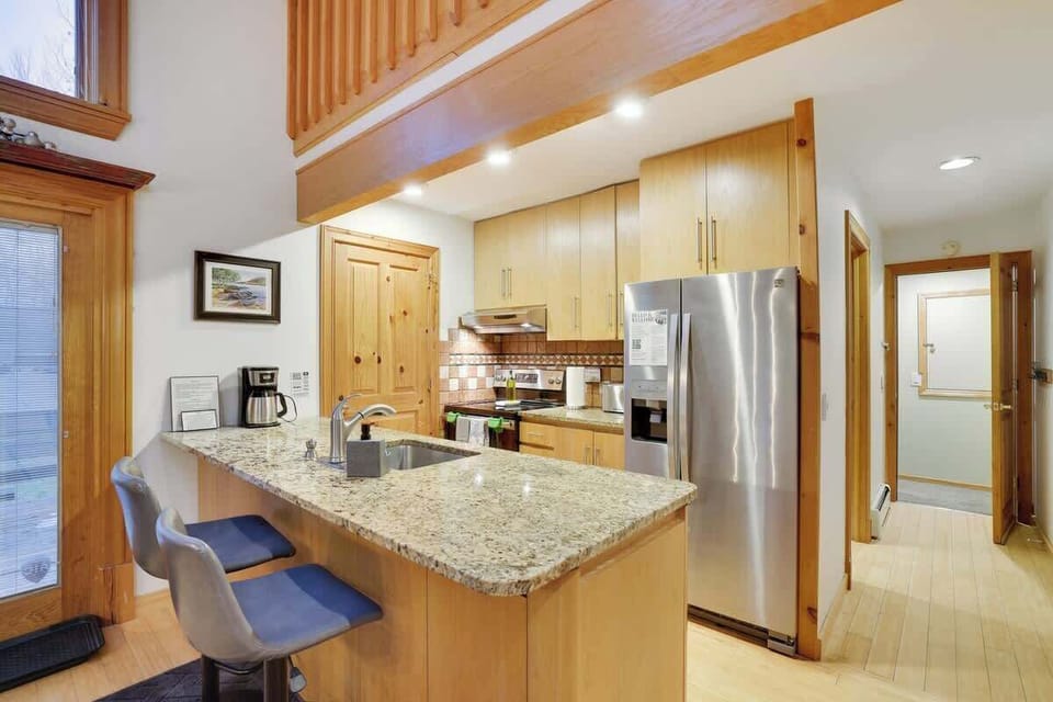 Cook and dine in comfort with our fully stocked kitchen, featuring modern appliances and plenty of space. We provide pots and pans