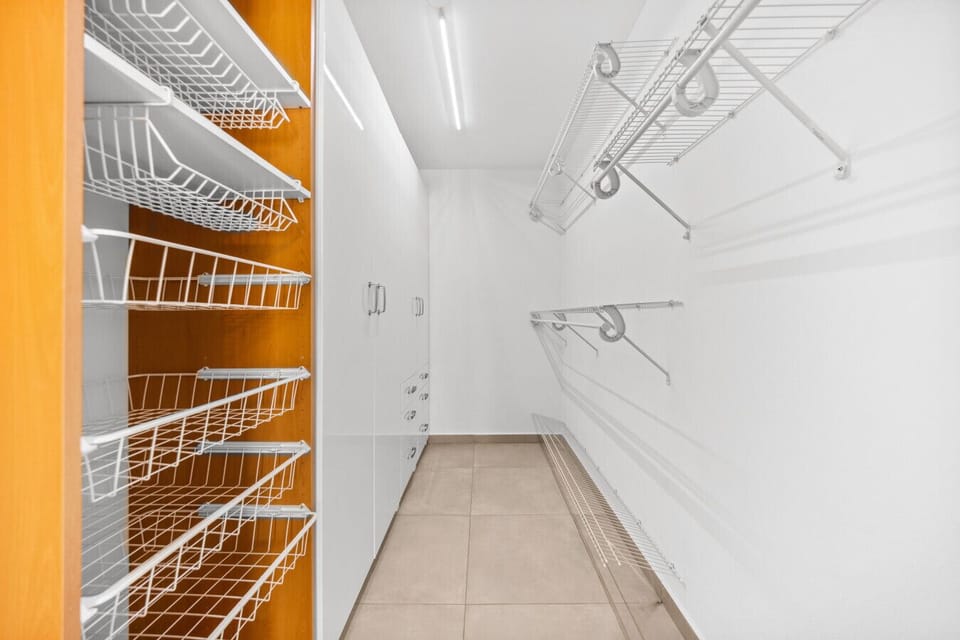 Bedroom 3 - Closet