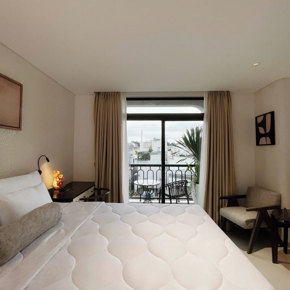 Deluxe Double Room, Balcony | Desk, free WiFi