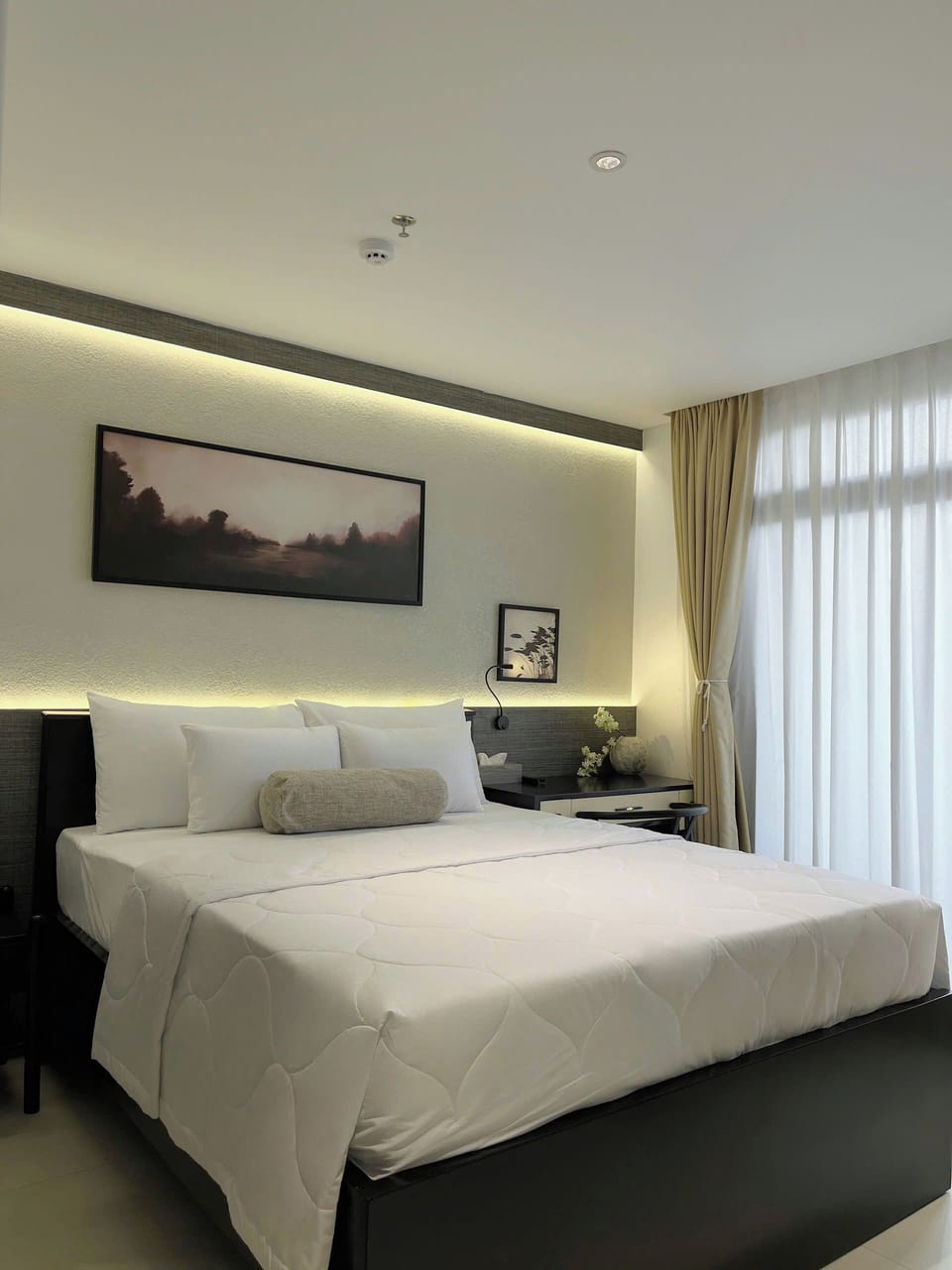 Deluxe Double Room, Balcony | Desk, free WiFi