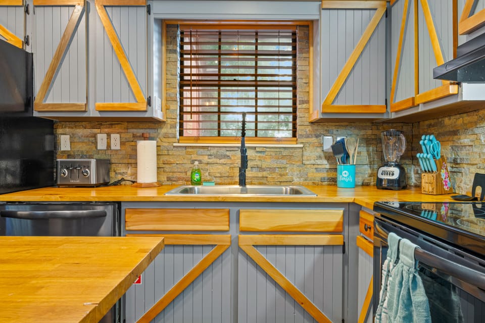 Fully equipped kitchen with everything you need.