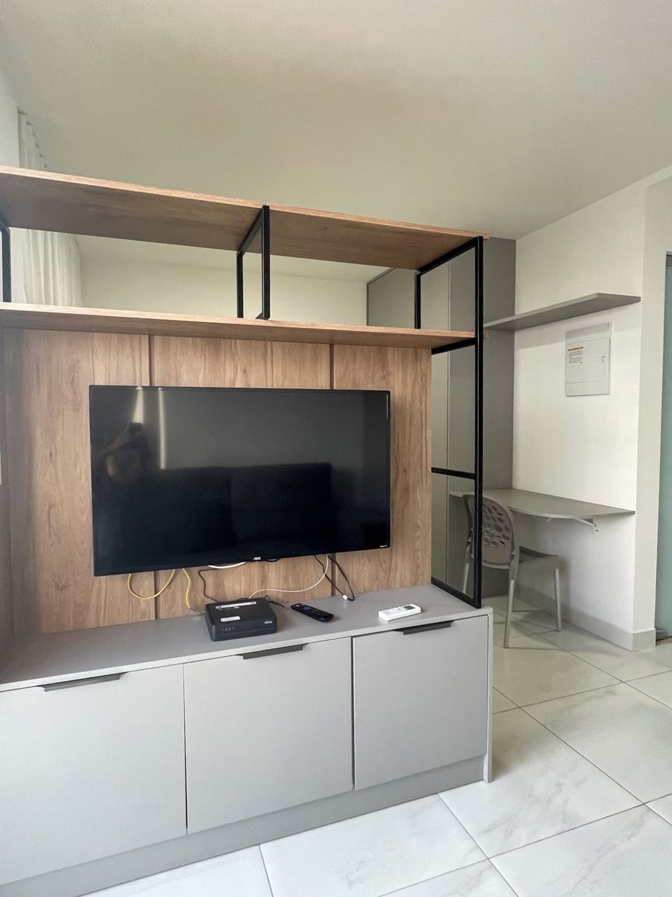 Apartment | Living area | 32-inch flat-screen TV with digital channels
