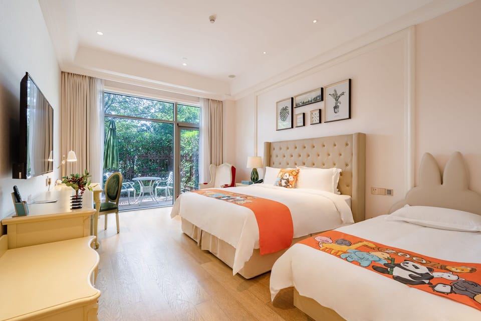 Classic Triple Room, Non Smoking | Free minibar, in-room safe, desk, laptop workspace