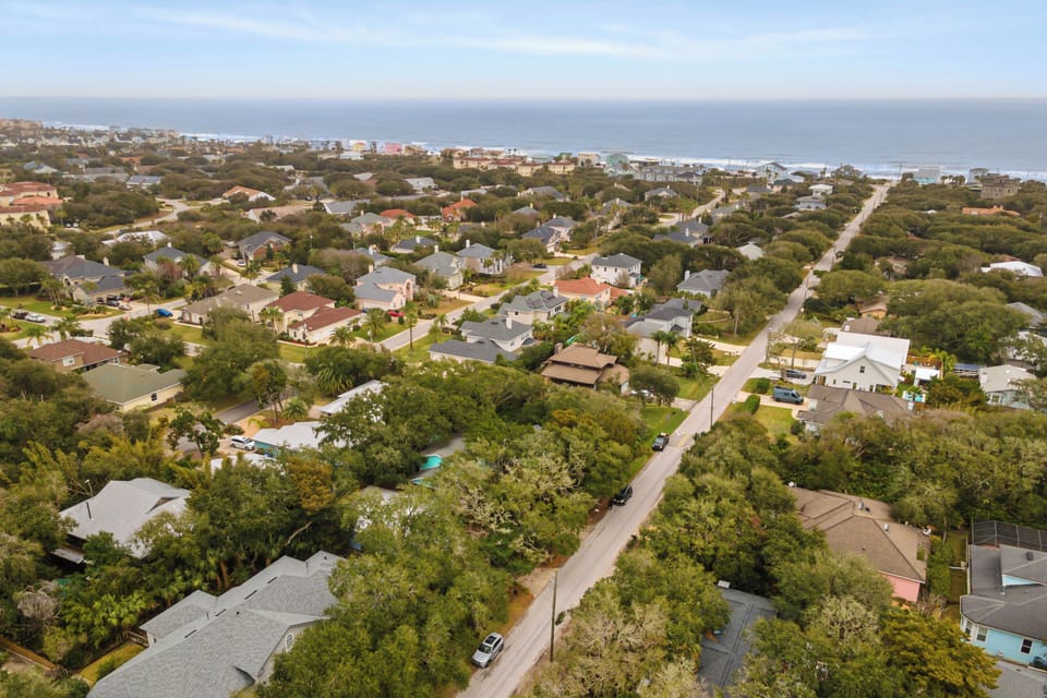 Path at the end of the street leads you to the beach.