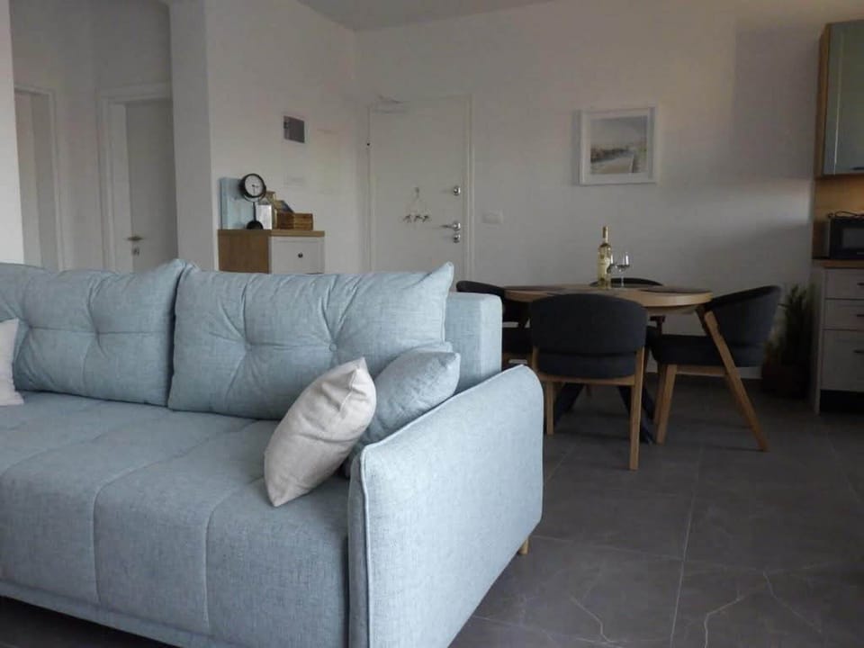 Apartment (Two Bedroom Apartment) | Living room | 32-inch flat-screen TV with cable channels