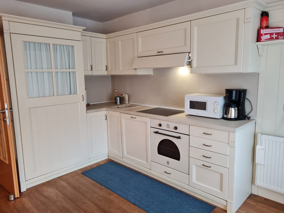 Apartment | Private kitchen | Fridge, oven, dishwasher, coffee/tea maker