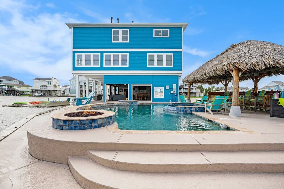 Make a splash in your private pool