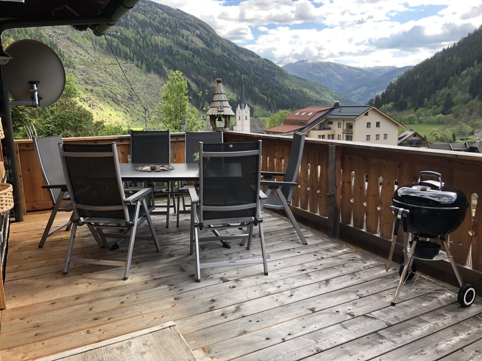 House | Outdoor dining