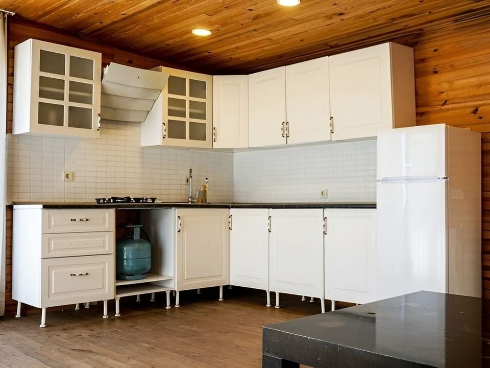 Luxury House, Sea View | Private kitchen