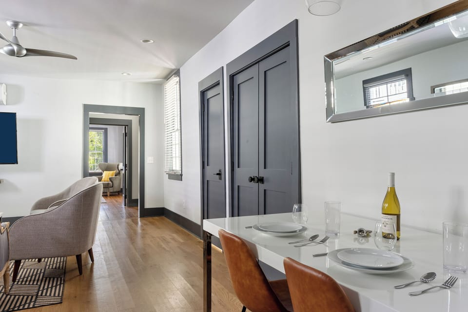 Blocks from King | Precious Gem - Suite A