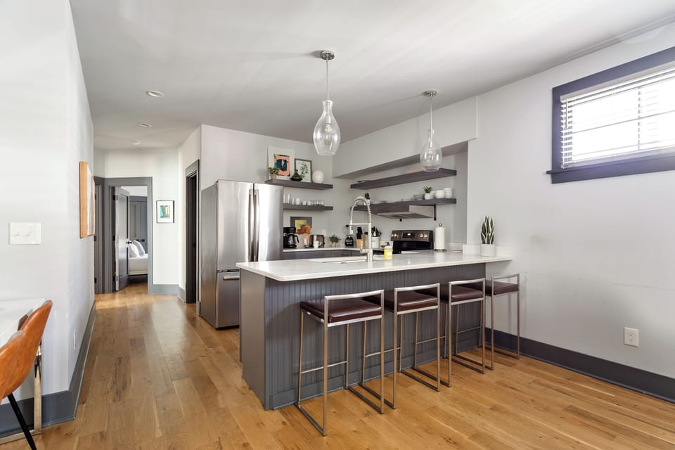 Blocks from King | Precious Gem - Suite A