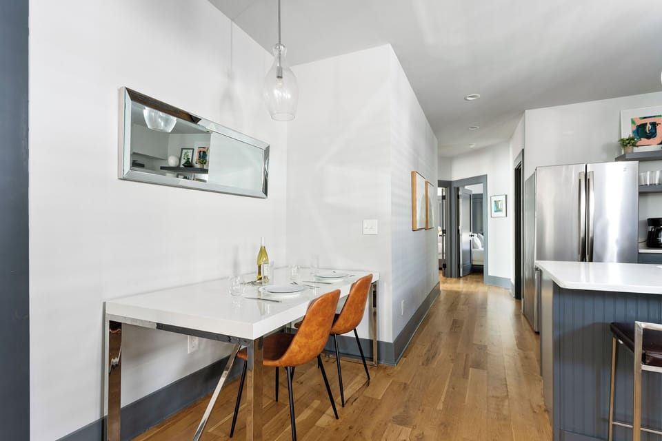 Blocks from King | Precious Gem - Suite A