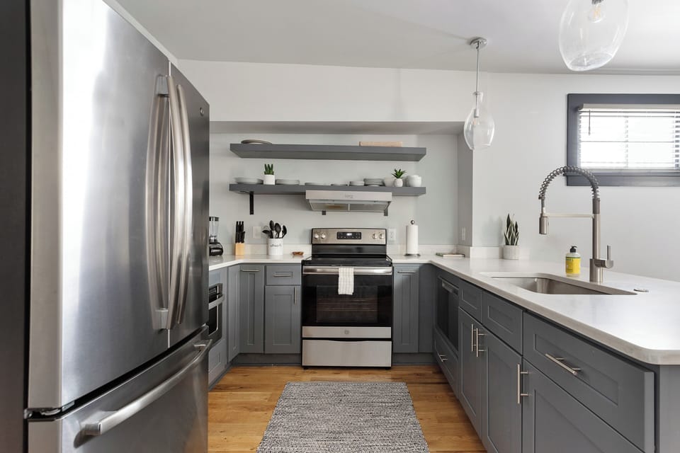 Blocks from King | Precious Gem - Suite A