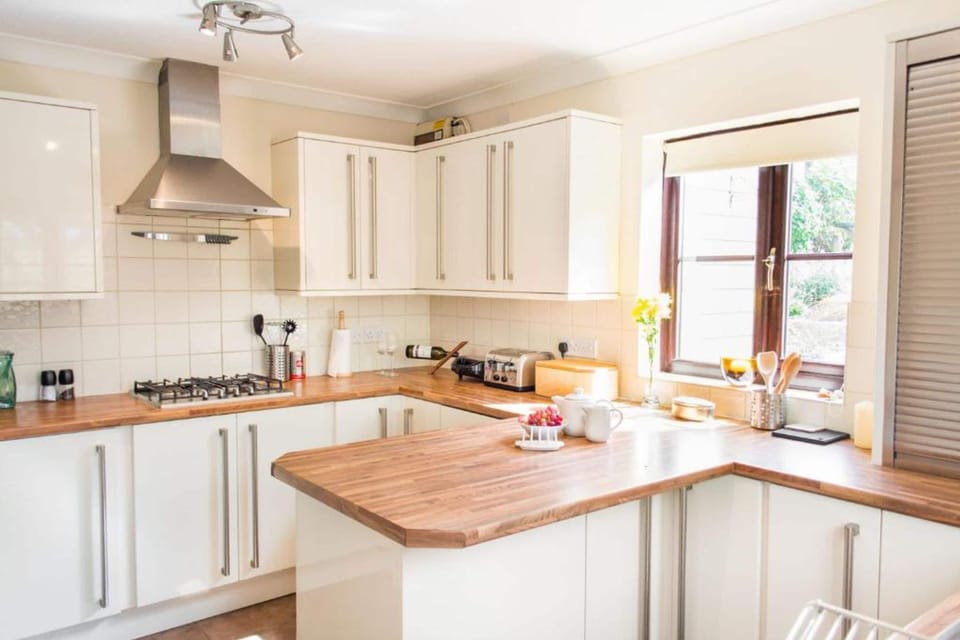 House | Private kitchen | Stovetop