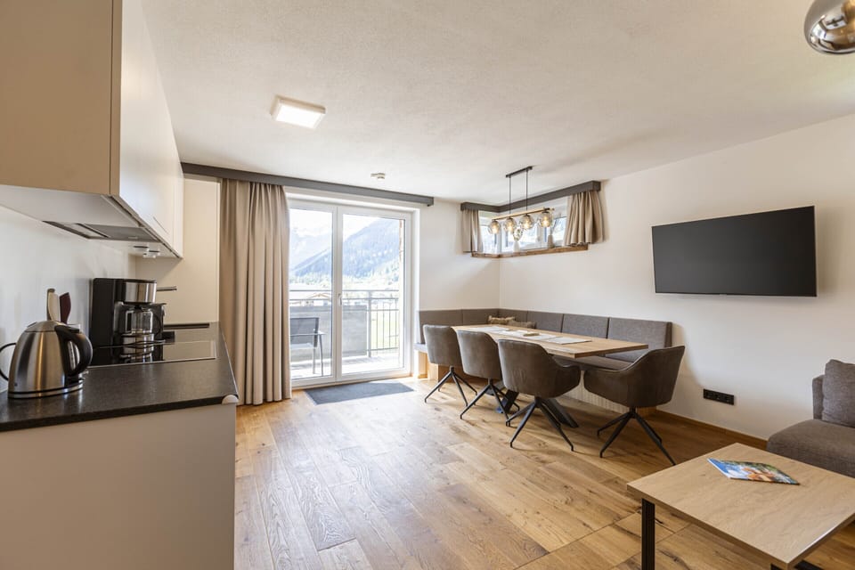 Apartment | Private kitchen | Cookware/dishes/utensils