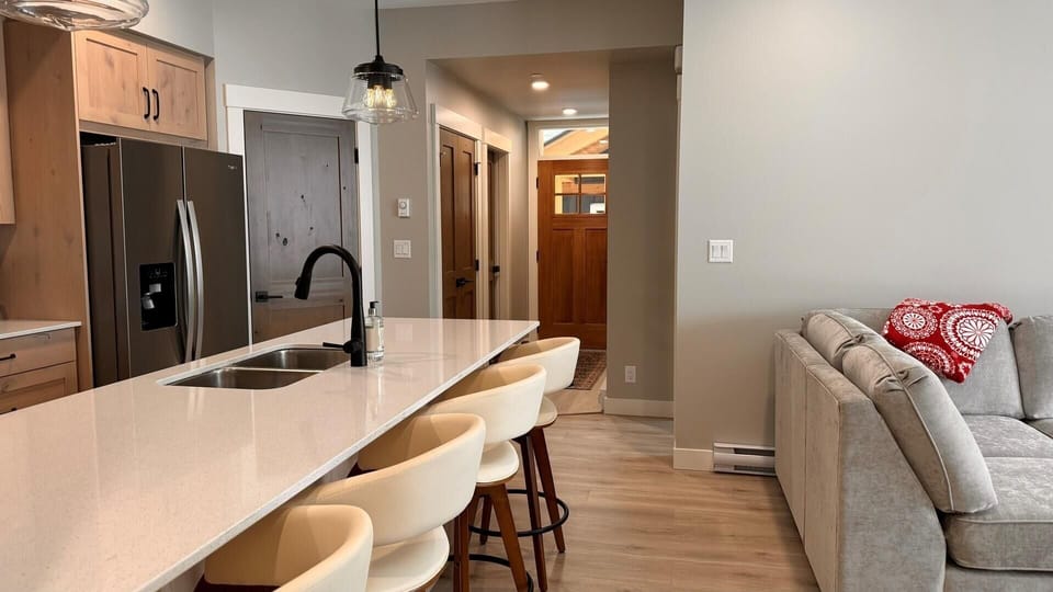 Townhome, 2 Bedrooms | Interior