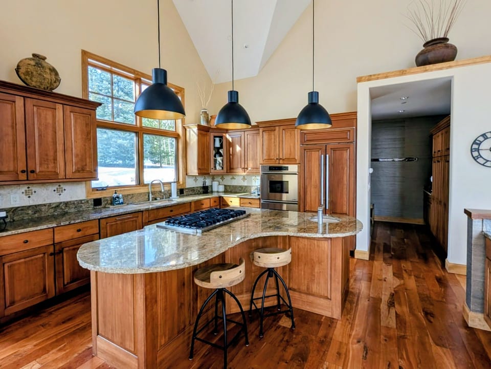 House, 4 Bedrooms | Private kitchen | Coffee/tea maker, fridge, oven, electric kettle