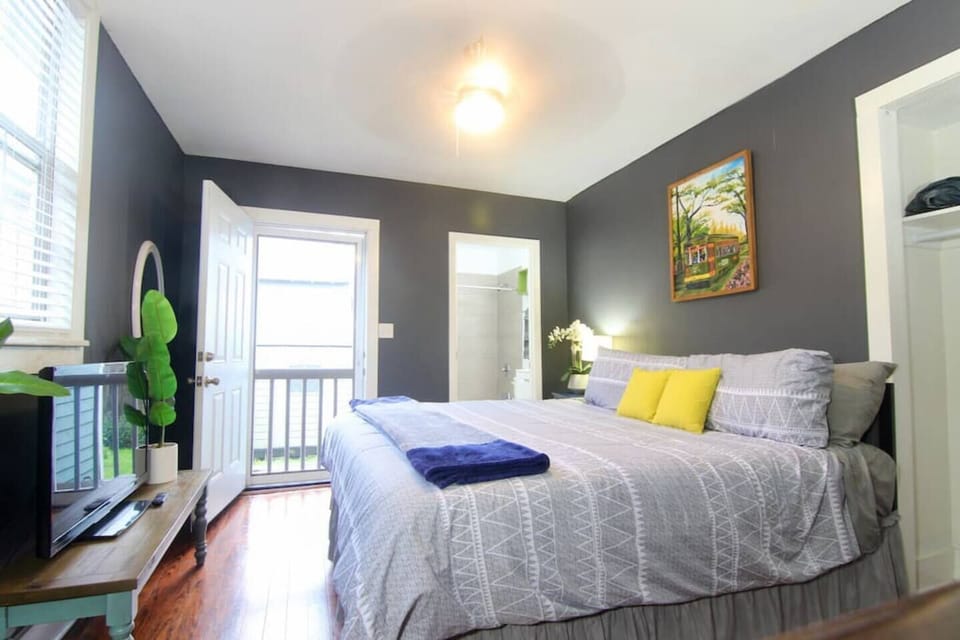 091e65a1 2424 498b a7d0 b1a091cd9858