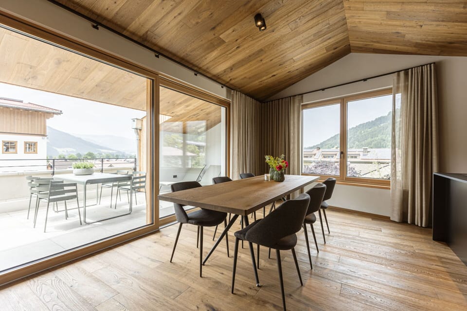 Apartment | Dining